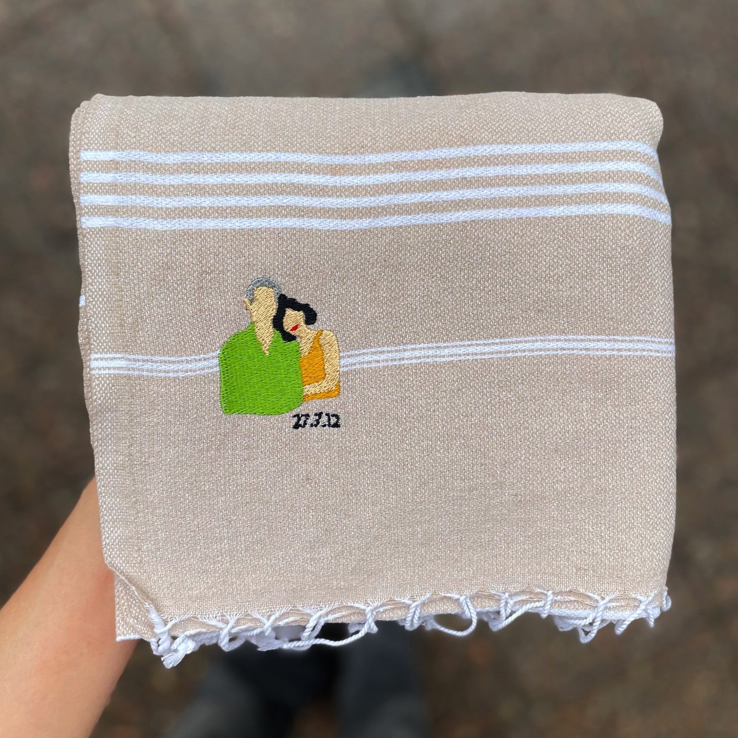 "IF YOU ARE READING THIS GIVE ME A HUG" Embroidered Turkish Towel